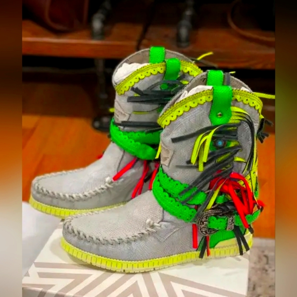 NEW 39 El VAQUERO ARYA Kalahari Trifluo Neon Booties